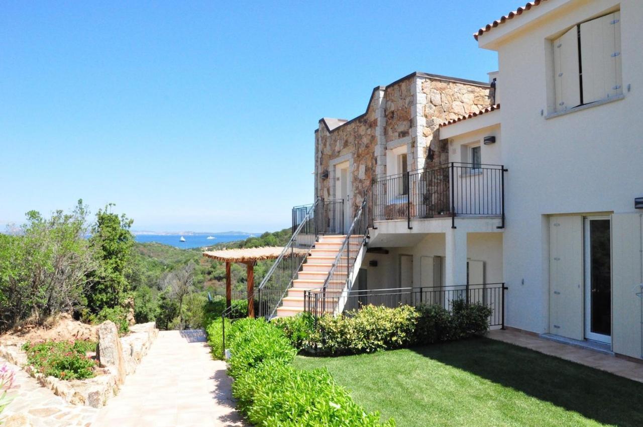 Residence Con Piscina A 4 Km Da Baja Sardinia Cala Bitta Екстер'єр фото