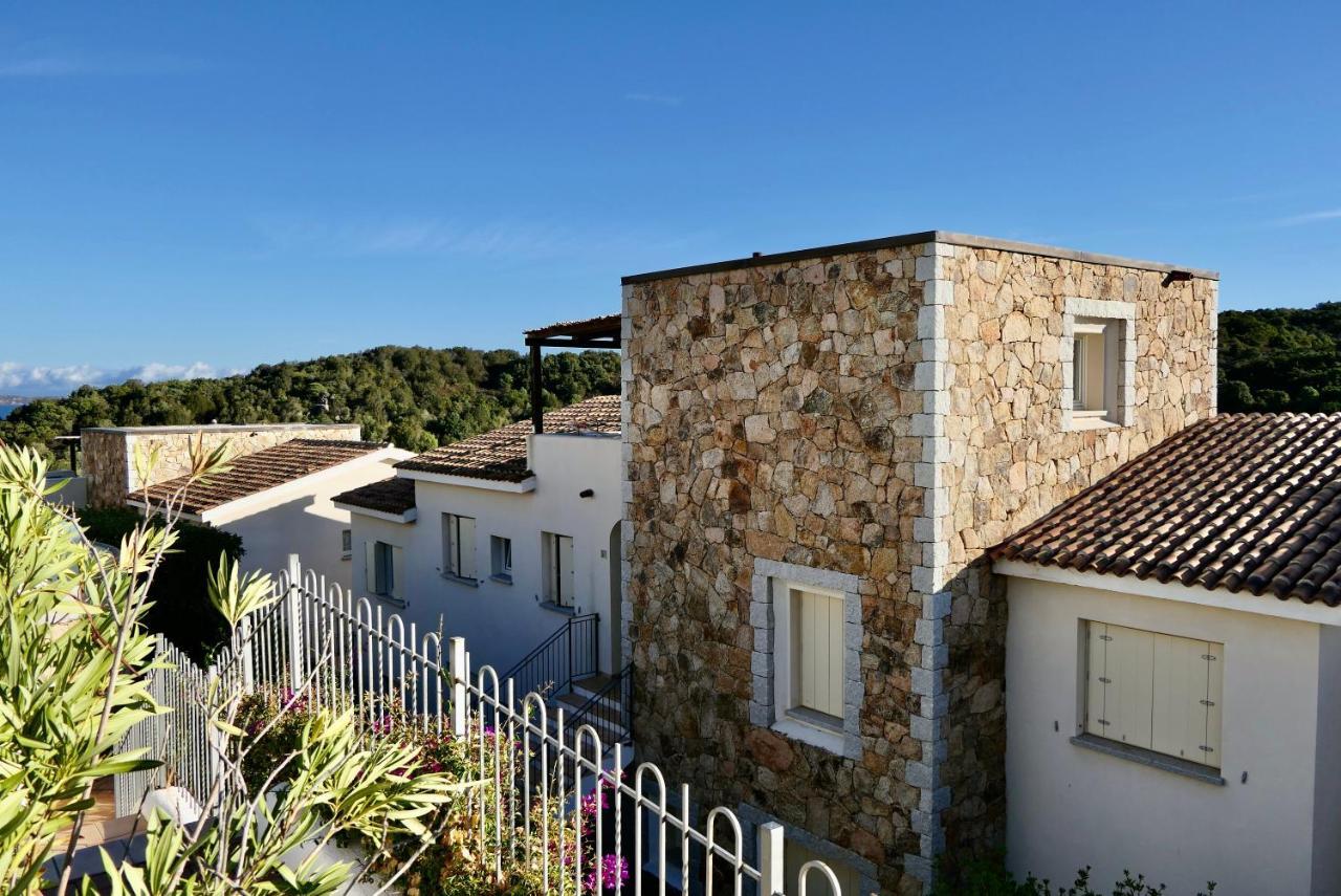 Residence Con Piscina A 4 Km Da Baja Sardinia Cala Bitta Екстер'єр фото