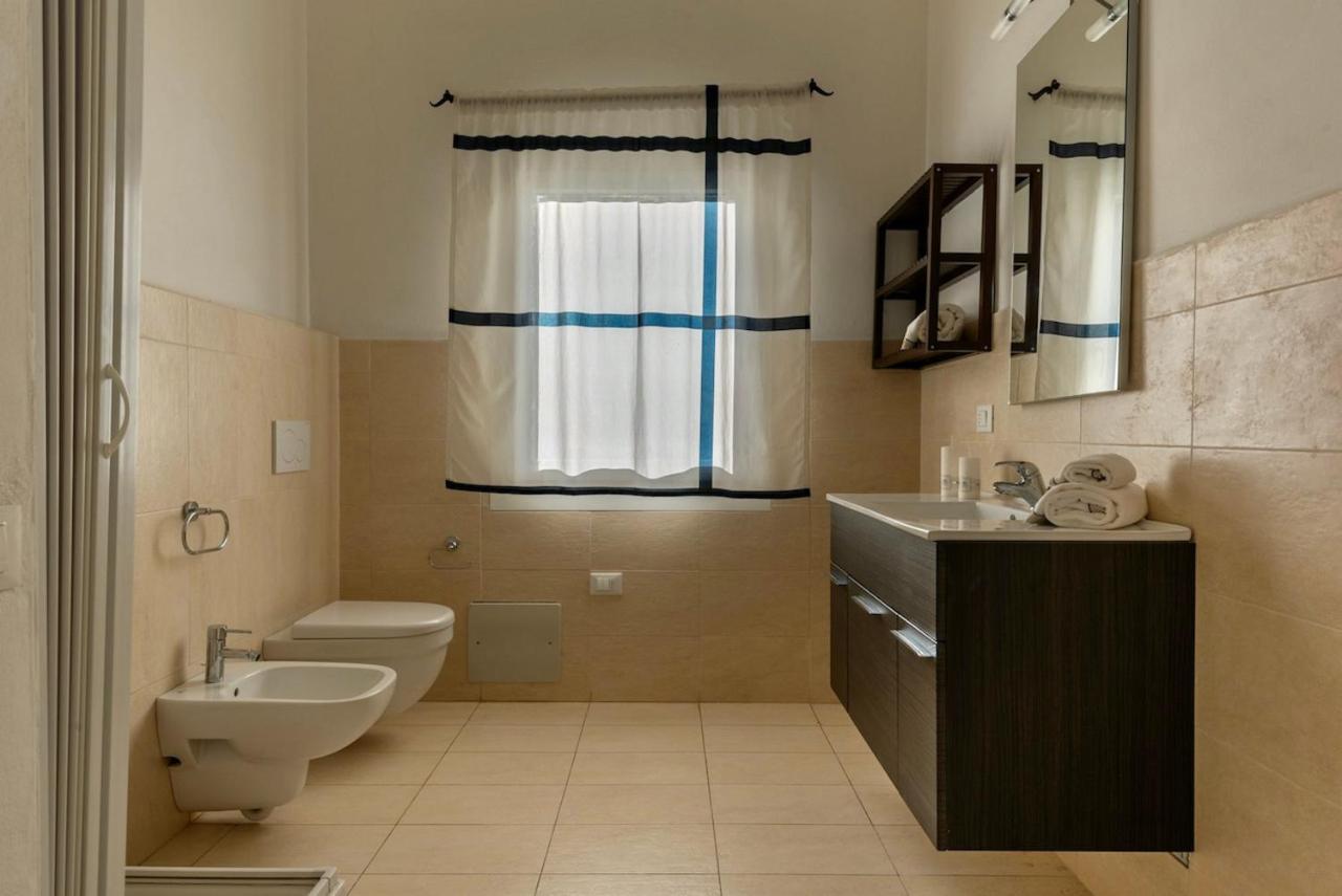 Residence Con Piscina A 4 Km Da Baja Sardinia Cala Bitta Екстер'єр фото